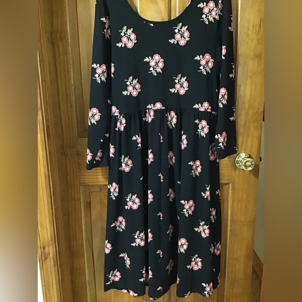 Woman’s size extra large old navy, very soft, scoop, neck, long sleeve dress